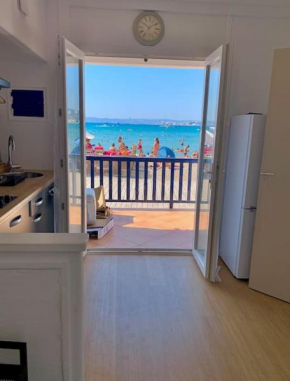 Charmant cabanon les pieds dans l’eau…